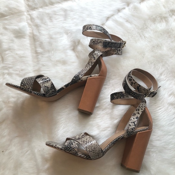 Banana Republic Pella Heeled Sandal Snakeskin - Picture 2 of 6